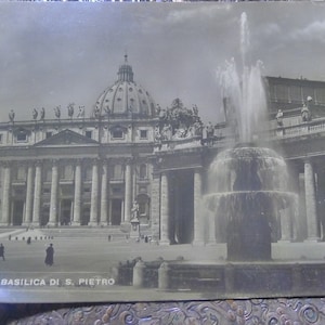 Roms. Basilique Di S. Pietro. Carte postale photo en noir et blanc. Inutilisé