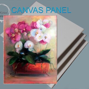 Peut inclure: Peinture d'orchidées roses et blanches dans un pot rouge. Le panneau de toile est empilé avec trois autres panneaux. Les mots "Canvas Panel" sont en bleu en haut de l'image.