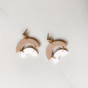 Double arch clay earrings tan and white dangles, double rainbow earring, neutral minimalist jewelry image 1