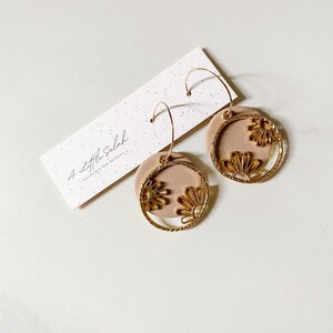 Gold daisy earrings, dainty, elegant, 25mm gold hoop, handmade polymer clay dangles image 2