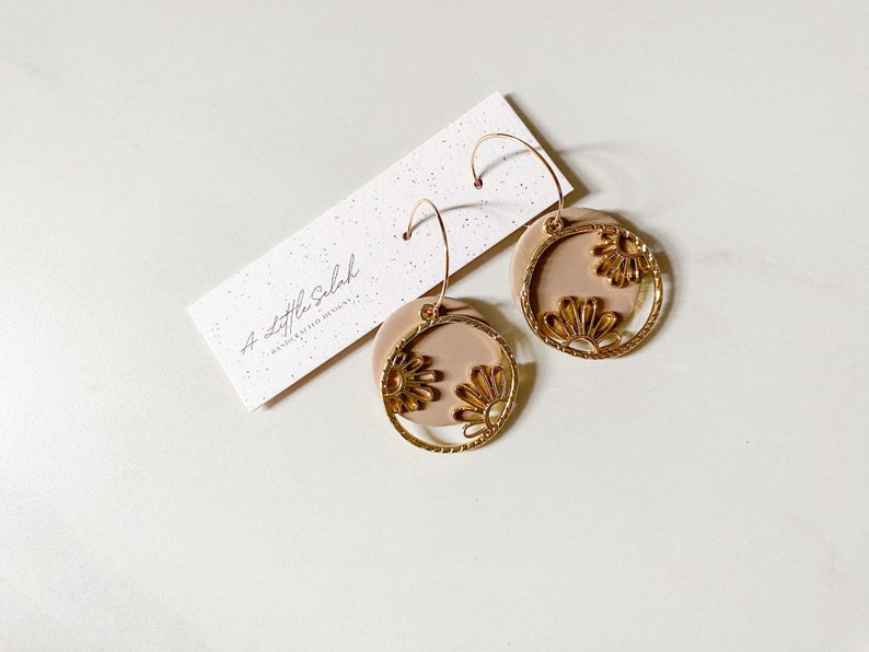 Gold daisy earrings, dainty, elegant, 25mm gold hoop, handmade polymer clay dangles image 2