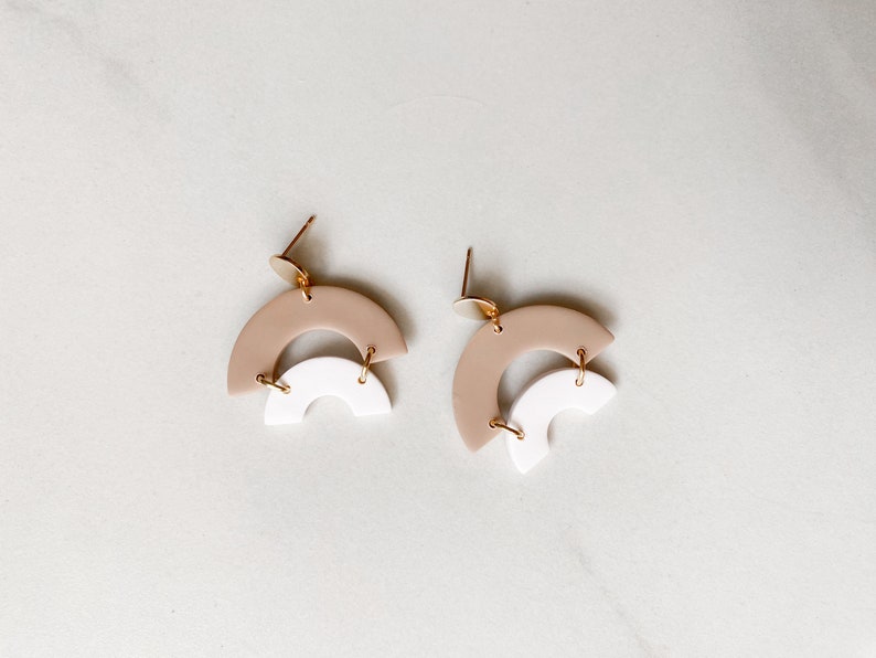 Double arch clay earrings tan and white dangles, double rainbow earring, neutral minimalist jewelry image 1