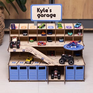 Wooden Parking Garage with Jump Ramp for Boys, Personalized Name Garage, Storage for Toys Cars, Display for Cars, Gift for Boys