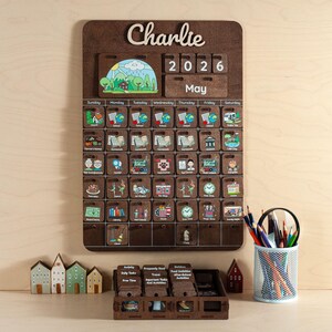 Personalized toddler routine wood calendar, handmade birch wood daily planner and educational puzzle for kids.