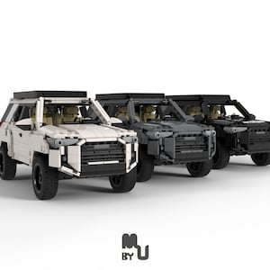 Puede incluir: Tres modelos de coches de juguete, uno blanco y dos negros, con un portaequipajes en el techo y detalles realistas. Los coches están hechos de plástico y tienen un diseño realista.