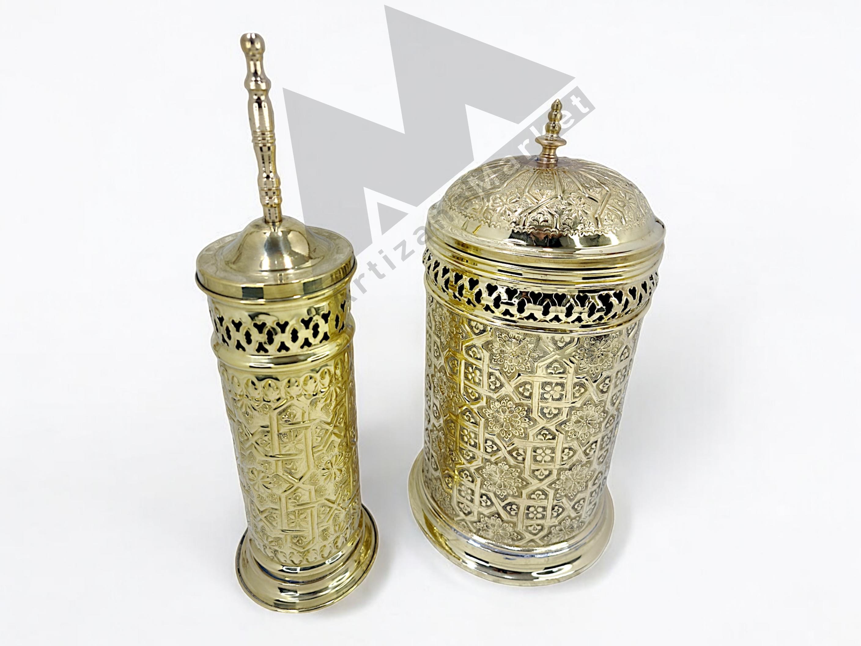 Decorative Trash Can with Toilet Brush and Lid – Elegant Brass Bathroom Set