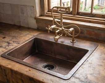 Koperen spoelbak in boerderijstijl, handgehamerd, keukenspoelbak, badkamerspoelbak met schortfront, op maat gemaakt, luxe rustieke decoratie, ArtizanaMarket