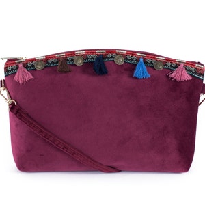Große himbeerrosa Samt Handtasche Clutch mit Pompons Boho Stil Damen Lederwaren Geschenk