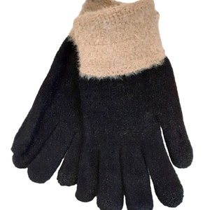 Gants Douceur couleur Noir et Beige Collection Automne Hiver accessoire de mode femme textile cadeau original MlleParis image 1