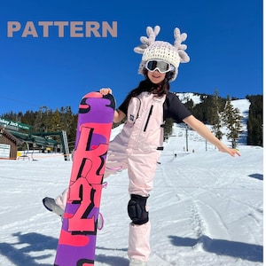 crochet skiing helmet cover pattern| handmade crochet reindeer helmet cover| cute reindeer helmet cover
