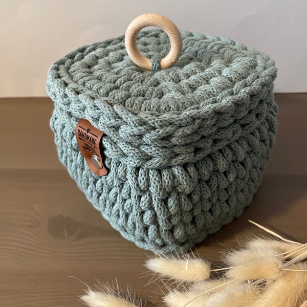 crochet basket with lid | angular | crocheted basket | gift idea | storage basket | cup | basket square | utensil | rectangular