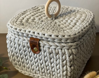 Crochet basket with lid | square | crocheted basket | gift idea | storage basket | basket | square basket | storage container | rectangular