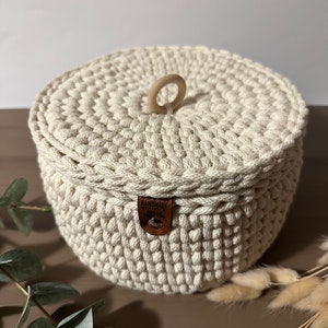 Crochet basket with lid | Round | crocheted basket | gift idea | storage basket | basket | square basket | utensil holder | rectangular