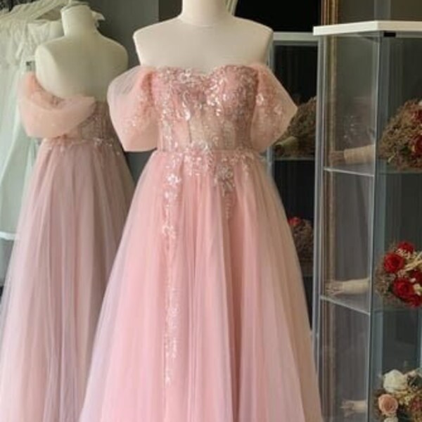 Floral Ballkleid Rosa Fantasie Ballkleid Märchen Abendkleid Korsett Hochzeitskleid Einzigartiges bodenlanges Kleid aus Tüll