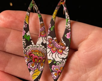 Graphic Flower Earrings
