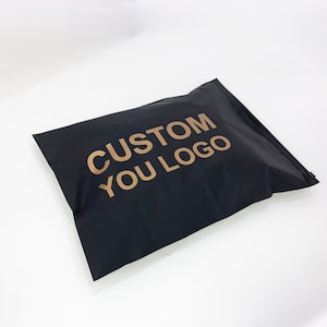 100-300 pezzi di sacchetti per indumenti personalizzati in nero satinato con logo a 1-2 colori stampato su un lato, sacchetti per indumenti, sacchetti postali, sacchetti per indumenti