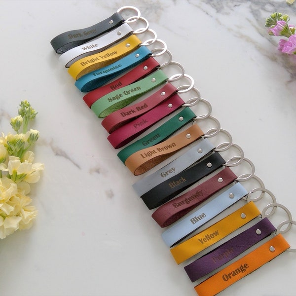 Llavero de cuero grabado personalizado en una variedad de colores