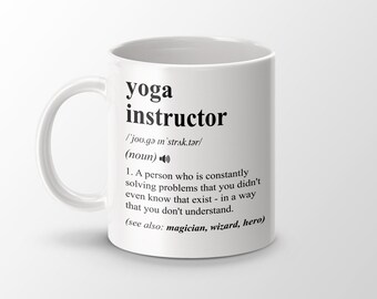 Regalo per istruttore di yoga, divertente tazza da caffè per istruttore di yoga, regalo di laurea per istruttore di yoga, tazza per la definizione del titolo di lavoro