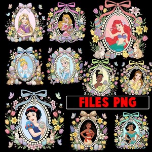 以下が含まれることがあります： ディズニーのプリンセスたちの楕円形の肖像画のコレクション。それぞれが花の装飾、イースターエッグ、リボンで縁取られています。プリンセスには、ラプンツェル、オーロラ、アリエル、シンデレラ、エルサ、ティアナ、ベル、白雪姫、モアナ、ジャスミンが含まれます。背景は黒です。