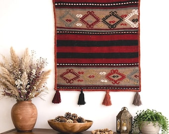 Tapiz Kilim para colgar en la pared, hecho a mano, con bordados vintage, estilo bohemio, regalo único para el hogar.