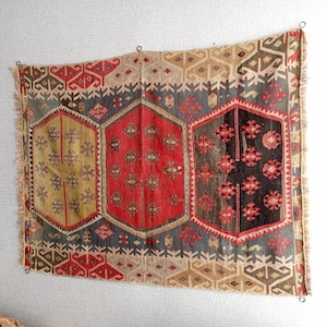 Alfombra Kilim vintage para colgar en la pared, tapiz turco antiguo, decoración étnica bohemia antigua para el hogar, regalo elegante y único, WH-53x42
