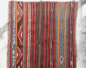 Vintage Tapestry Turkish Kilim Rug, Decorative Wall Hanging, Elegant Handwoven Boho Art(29x30)
