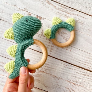 Dinosaur Rattle Teether Sensory Toy Handmade Wooden Ring Newborn Baby Gift Set Teething Toy Crochet High Quality Green + Green