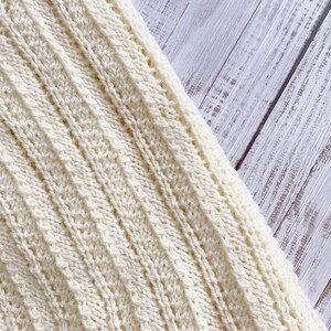 Babydeken Creamy White Gebreide deken Small Baby Throw Handgemaakt Hoge kwaliteit afbeelding 3