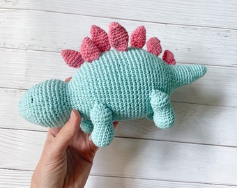 Peluche Dinosaure - Fait Main - Crochet - Haute Qualité - Baby Shower - Cadeau Enfant