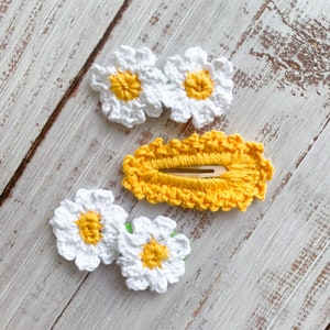 Flower Hair Clips Set of 3 Daisies Hair Accessories Handmade High Quality Snap Clip Crochet Boho Accessories Made To Order image 1