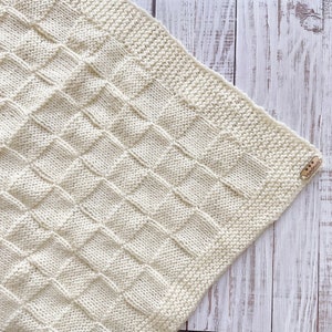 Knitted Blanket Small Baby Blanket Handmade Geometric Pattern High Quality Cream