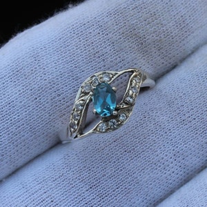 Natural Swiss Blue Topaz Ring Oval Cut Ring 925 Sterling Silver Ring Beautiful Anniversary Ring Wedding Ring Prong Ring Gift For Her
