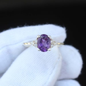 Amethyst Sterling silver ring, Oval Ring, simple Engagement ring, 925 silver Promise ring, Amethyst ring Natural Gemstone Ring