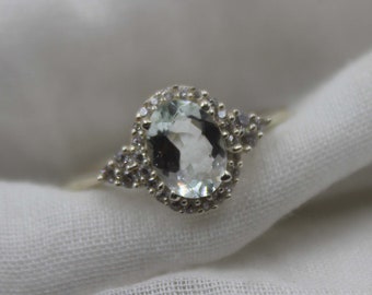 Oval Aquamarine Ring: Sterling Silver, March Birthstone