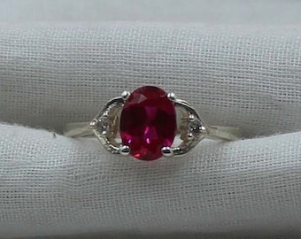 Anel oval de rubi labrador: anel de compromisso em prata esterlina, pedra do mês de julho
