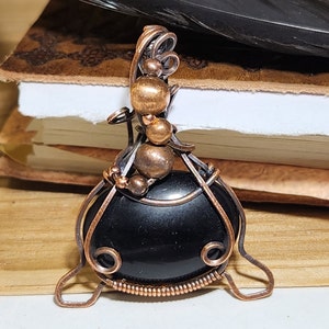 Black Onyx Cauldron Pendant, Witch&#39;s Bubbling Cauldron Necklace, Wire Wrapped Black Onyx Pendant, Copper Pendant, Healing Stone Necklace