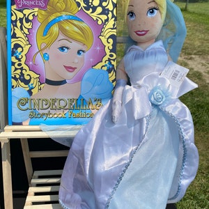 Disney Cinderella plush with hardcover book bundle Disney store plush 90s kids 80s kids nostalgic toy beloved favourite childhood characters