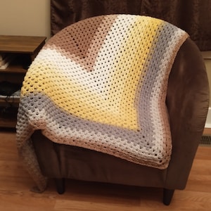 Crochet  Granny Stripe Shawl