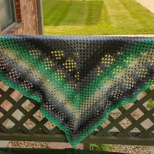 Crochet  Granny Stripe Shawl