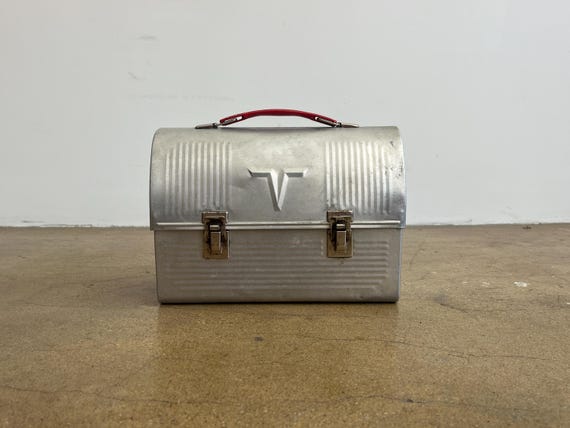 Vintage Silver Alluminum Metal Lunch Box Made in USA by the American Thermos Products Co. !!!