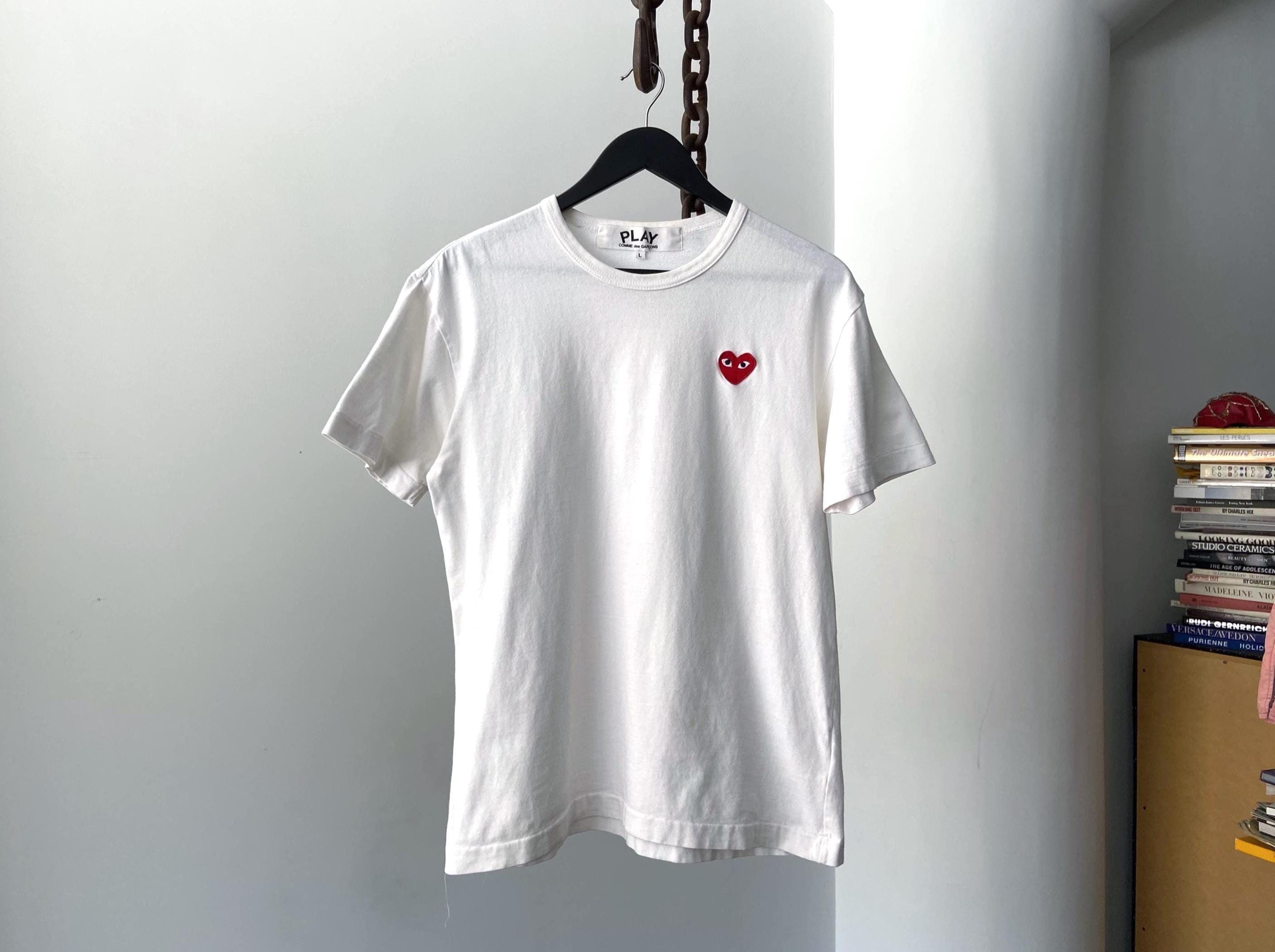 White PLAY Comme Des Garçons Crewneck Heart Logo T-shirt Size L - Etsy