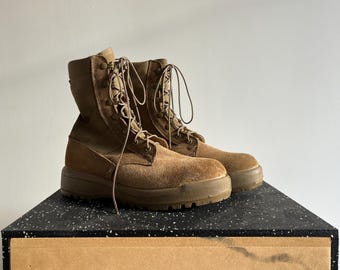 Vintage Army Desert Boots Military 8.5 US Man size - made in USA - brand Belleville