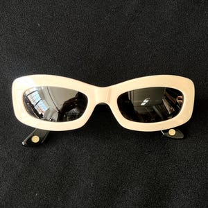 未使用★1990年代デッドストック シャネル サングラス MOD.01945 黒 CHANEL ビンテージ VINTAGE 2025年最新Yahoo!オークション -シャネル サングラス ビンテージの