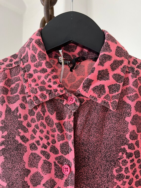 Leopard Snake Graphic all over printed Button dow… - image 5