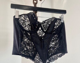 Dior lingerie layer ディオール　Y2k DIOR トップス Vintage Black Lace Christian Dior Intimates Corset Lingère Top