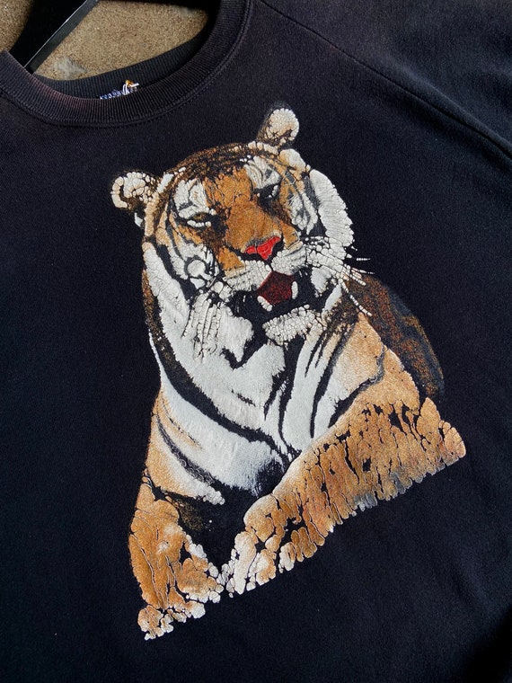 Felpa con tigre hot sale