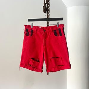 Vintage distressed Red and Black Denim Shorts with stripes brand 4u2 - made in USA - size 32