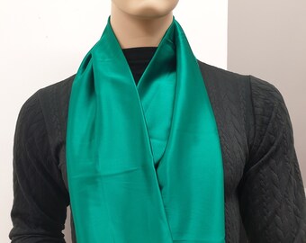 GREEN hight quality silk scarf, hand made in France.