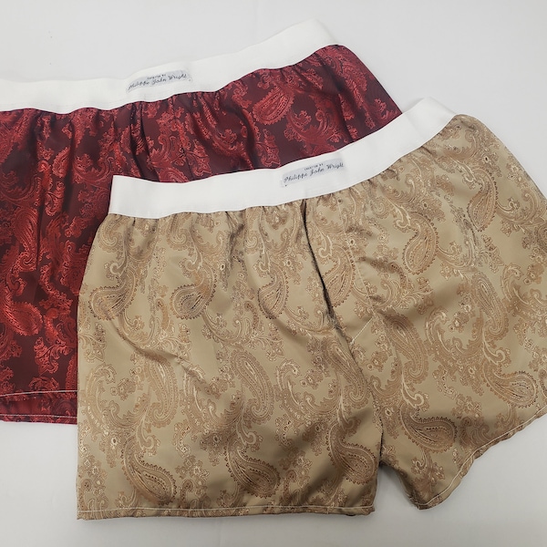 Two silk boxer shorts double bundle paisley motif made in France Red and Ivory