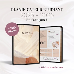 Puede incluir: Dos tabletas negras que muestran un planificador de estudiantes para 2025-2026 en francés. La tableta izquierda muestra un diseño abstracto con la palabra "AGENDA". La tableta derecha muestra una página de planificador con notas y el texto "Welcome!". Incluye "+ 700 páginas" y "+ Stickers en bonus".